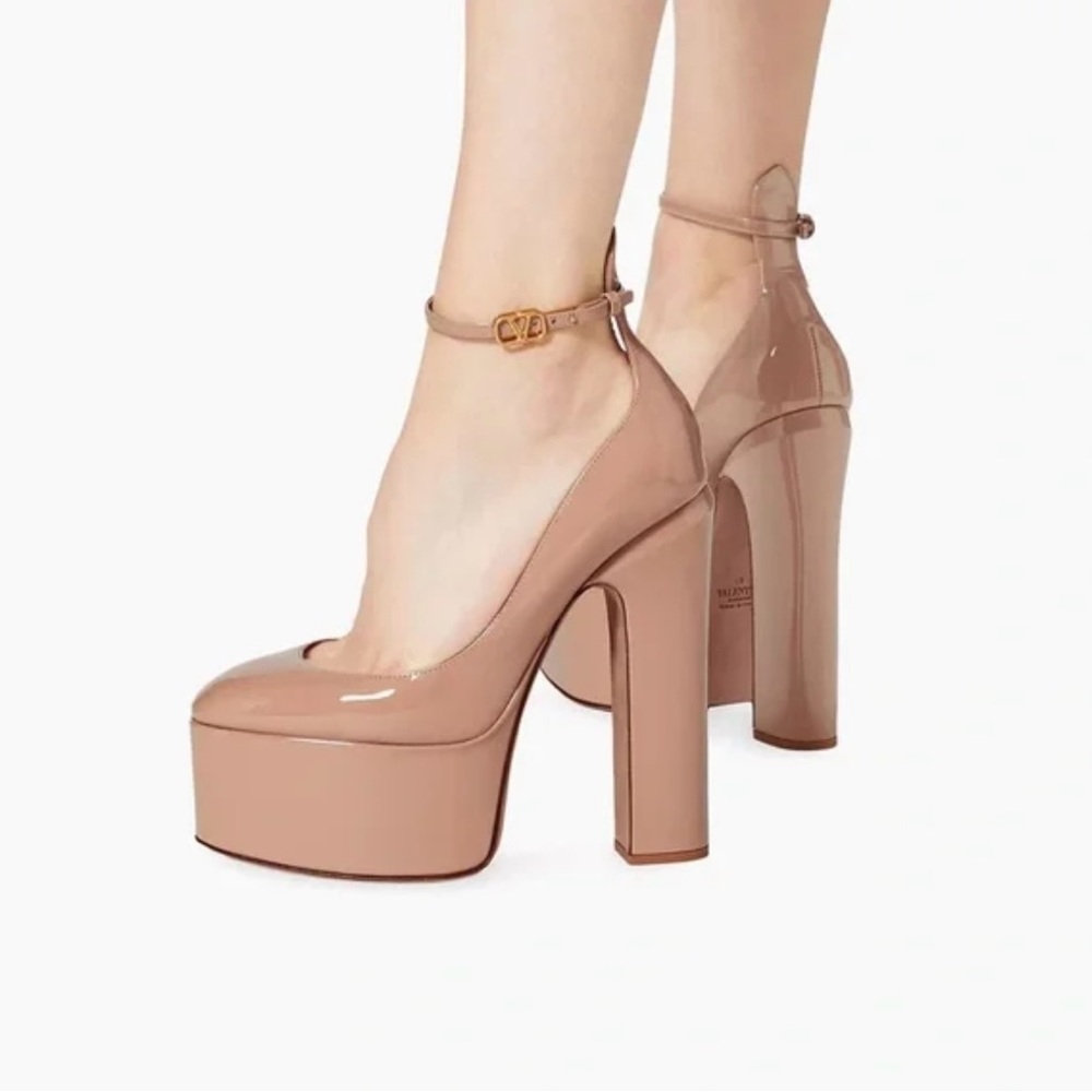 Valentino Garavani Tan-go Platform Pumps In Patent Leather - Picture 1 of 4